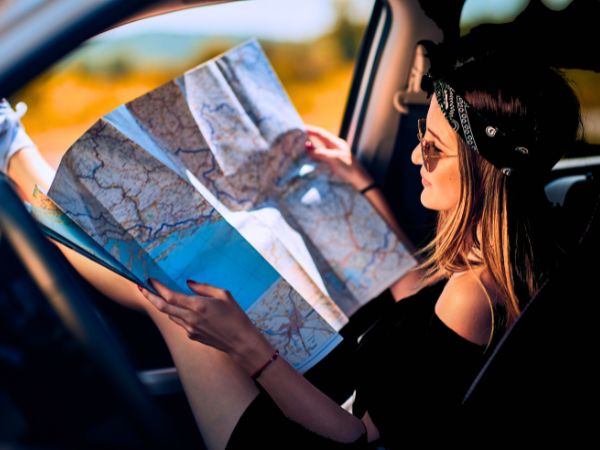 A Guide to Driving and Booking a Rental Car for Solo Travellers in Zimbabwe